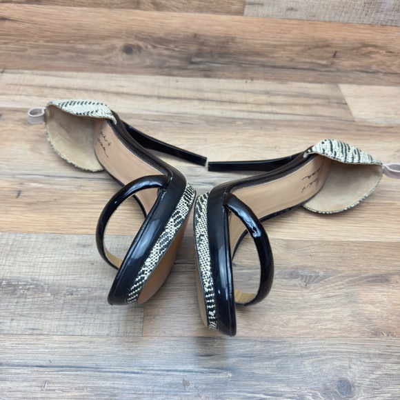 Badgley Mischka By mark James Women size 9.5 shoes Heels Black and Snake Print - Picture 9 of 9